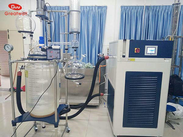 大型雙層玻璃反應(yīng)釜價格多少？